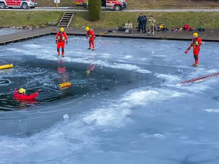 Vaja reševanja iz zaledenelega jezera – Ivarčko jezero (4)